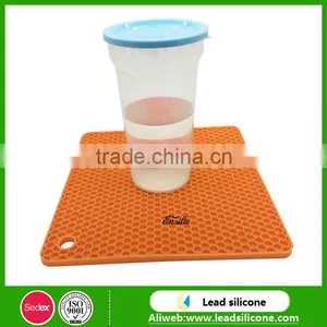 Custom Heat Resistant Honeycomb Shape Silicone Table Mat thumbnail-2