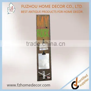 High Quality Vintage Wood Painting Plaque With Metal Clips and Hooks thumbnail-5