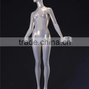 Christmas Window Display Women Mannequins thumbnail-1