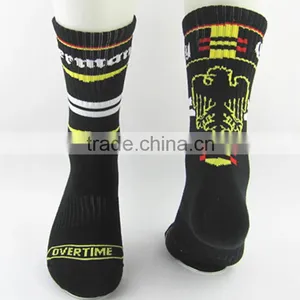 Fashion Style China Custom Nylon Men Sport Socks thumbnail-1