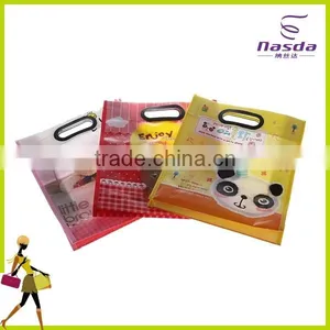 Colorful Laminated Non Woven Ultrasonic Bag With Bear Printed thumbnail-1