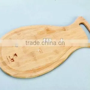WOODEN/BAMBOO CUTTING BOARD FISH SHAPE thumbnail-1