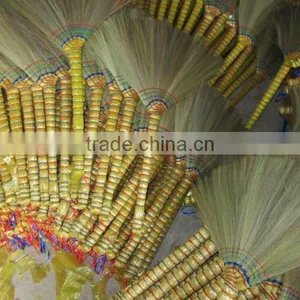 Natural Tiger Grass Broom thumbnail-6
