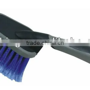 Deluxe Super Soft Car Wash Brush With Flagged Bristles thumbnail-1