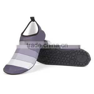 Outdoor Sport Wading Walk on Water Shoes Swimming Diving Socks Wholesale thumbnail-3