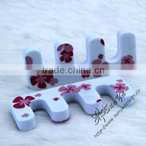 Finger Separator Toe Spacer thumbnail-1