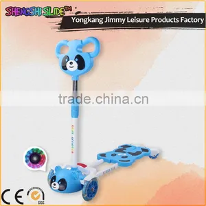 Kids Flicker 4 Wheels Frog Twist Scooter thumbnail-3