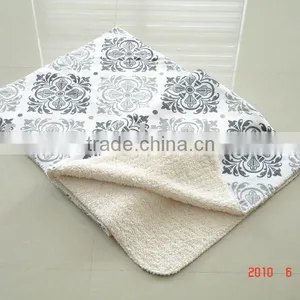100%polyester Printed Coral Fleece and Sherpa Blanket thumbnail-1