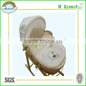Handmade Natural Corn Leaf Infant Carrying Bassinet thumbnail-1
