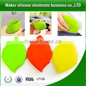 Silicone Drinking Cup/Fashion Leaf Shaped Silicone Pocket Cup,water Cup for Portecting Nature thumbnail-2