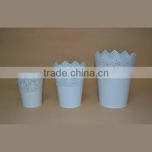 Garden Metal Flower Pot thumbnail-1