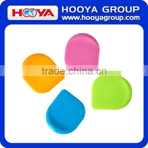 Plastic PP Pan Scrapers thumbnail-1