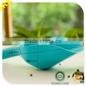 China Customize 25X5X6.4cm Party Ice Scoop, OEM Plastic Scoop Buffet Bar Tool Pet Feed Kit, OEM Plastic Ice Scoops Manufacturer thumbnail-1