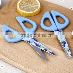 Fashional Style Beautiful Stainless Steel Fruit Scissors Multifunctional Kitchen Scissors thumbnail-4