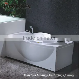Plastic Short Bathtub thumbnail-1
