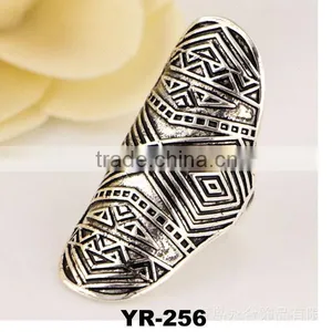 New Fashion Jewelry New Design Ladies Finger Ring With Metal Decorative Pattern Wholesale thumbnail-1