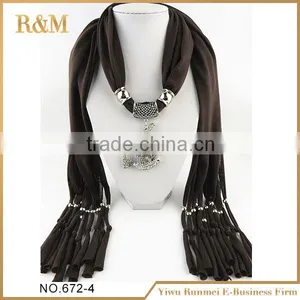 Best Selling Fine Quality Bird Scarf Fine Workmanship thumbnail-4
