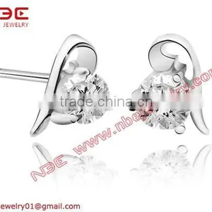 Simple Design Fashion Heart Shape Earring thumbnail-1