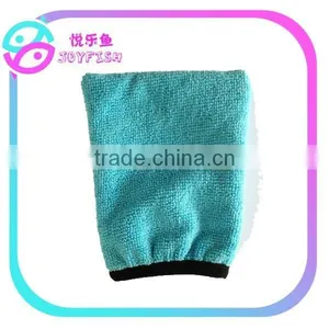 Comfortable Microfiber Face Cleaning Glove thumbnail-4