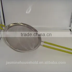 High Quality Stainless Steel Mesh Strainer & Colander With Long Silicone Handle thumbnail-4