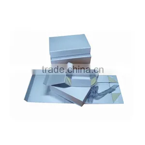 High Quality Cardboard Rigid Paper Magnetic Folding Storage Gift Box With Ribbon thumbnail-4