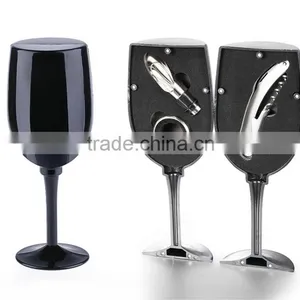 Wine Bottle Shaped Wine Set / 5 Piece Wine Bottle Accessory Gift Set thumbnail-2