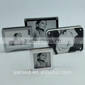 Elegant China Gold Supplier Curved Glass Picture Frame High Quality thumbnail-4
