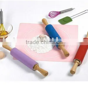 2015 New OEM Silicone Rolling Pin With Wooden Handle thumbnail-1