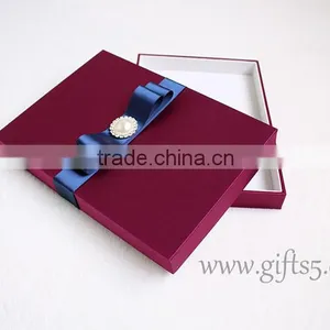 Decorative Wedding Invitation Card Box With Bowknot thumbnail-6