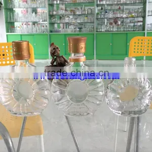 750ml Clear Glass Claret Bottles Screw Top Lid thumbnail-1