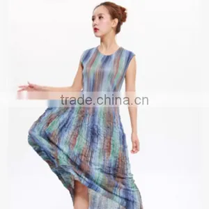 Women Latest Designs Colorful Printing Sleeveless Pleated Dresses thumbnail-1