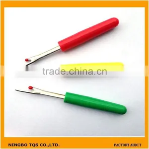 Hot Sale Garment Sewing Accessories Plastic Seam Ripper thumbnail-1
