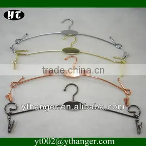 FM-51 Cute Colored Lingerie Hangers Metal Lingerie Hangers thumbnail-1