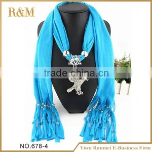 New and Hot Fashionable Girls Fashion Scarf Wholesale thumbnail-4
