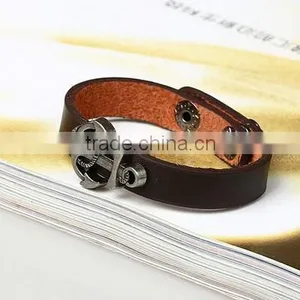 Cool Unisex Women Men Punk Wristband Metal Studded Leather Bracelet thumbnail-1