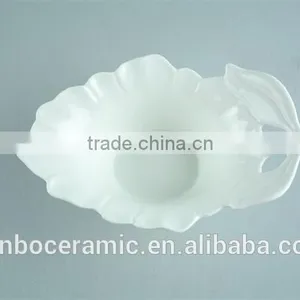 Fashion Small White Porcelain Leaf-shaped Dish thumbnail-3