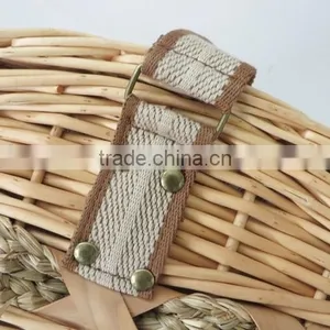 Outdoor Vintage 4 Person Wicker Picnic Basket Set for Sale thumbnail-6