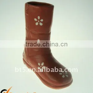 8 Inch Ceramic Shoes Vase in Red thumbnail-1