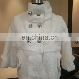 Lady's Fur Coat thumbnail-1