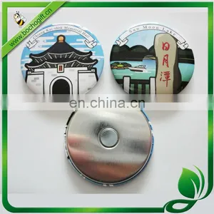 Round Badge With Magnet thumbnail-1