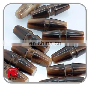 2017 Year Factory Customized Barrel 4CM - -5CM Shinny Brown Or Coffee Color Resin Polyester Toggle Has One Hole In The Milddle thumbnail-3