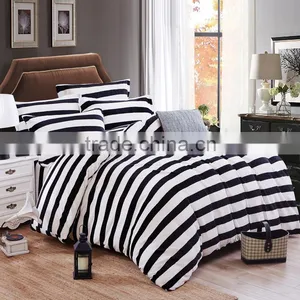 China Manufacturer White and Black Duvet Cover Sets Stripe Printed Wholesale Quilt Cover Set thumbnail-1
