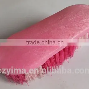 Plastic Horse Dandy Brush thumbnail-1