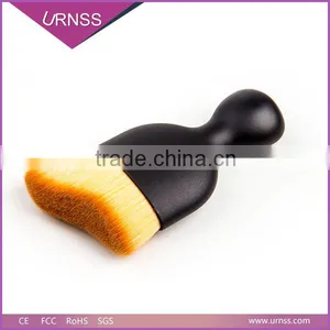 Curved Makeup Face Brush thumbnail-5