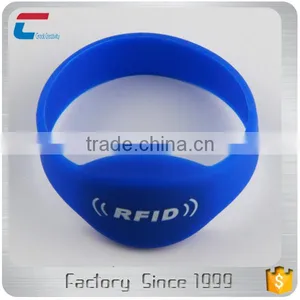 LF 125khz Tk4100 Rfid Silicone Wristband for Door Access Control thumbnail-1