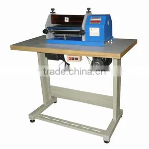 Automatic Leather Shoe Piece Gluing Machine thumbnail-1