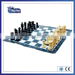 Garden Giant Smart Tactics Beach Chess Game Set Made By PLASTIC thumbnail-1