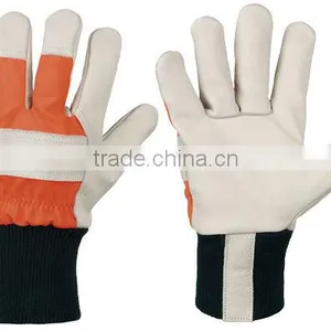 Cold Weather Reflective Gloves thumbnail-4