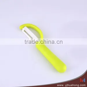 Ceramic Blade Vegetable Peeler With Plastic Handle thumbnail-1