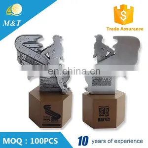 Custom Cheap Metal Sports Souvenir Medal and Trophy Holder China New Medals and Trophies thumbnail-1